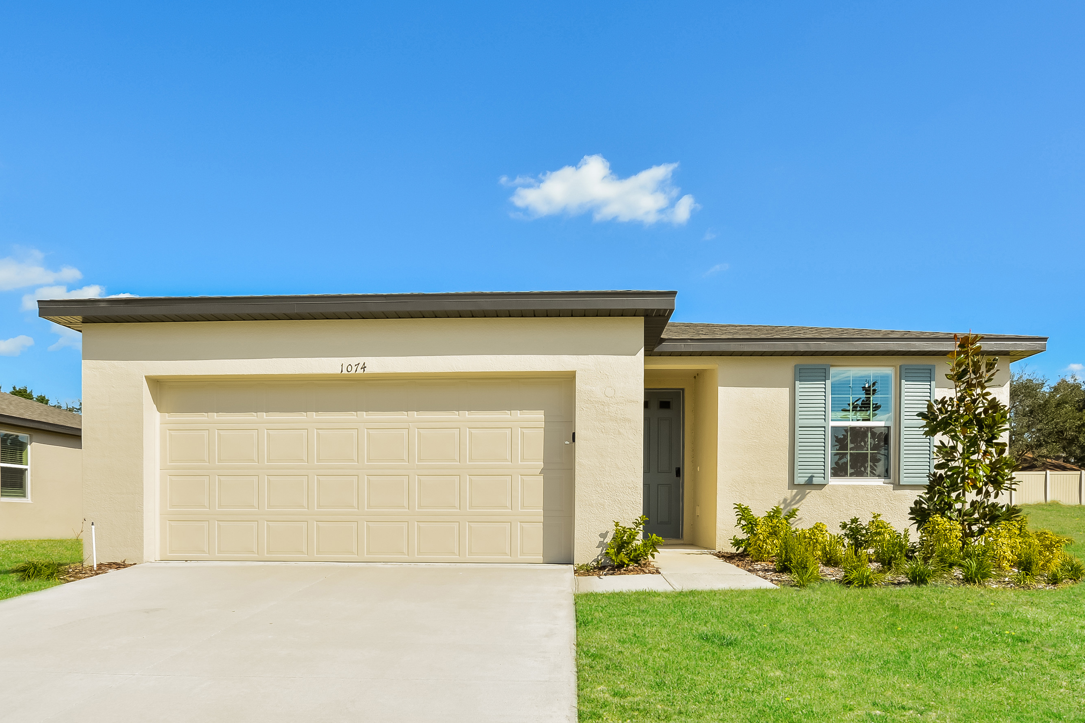1074 Oak Valley Drive Auburndale, FL 33823